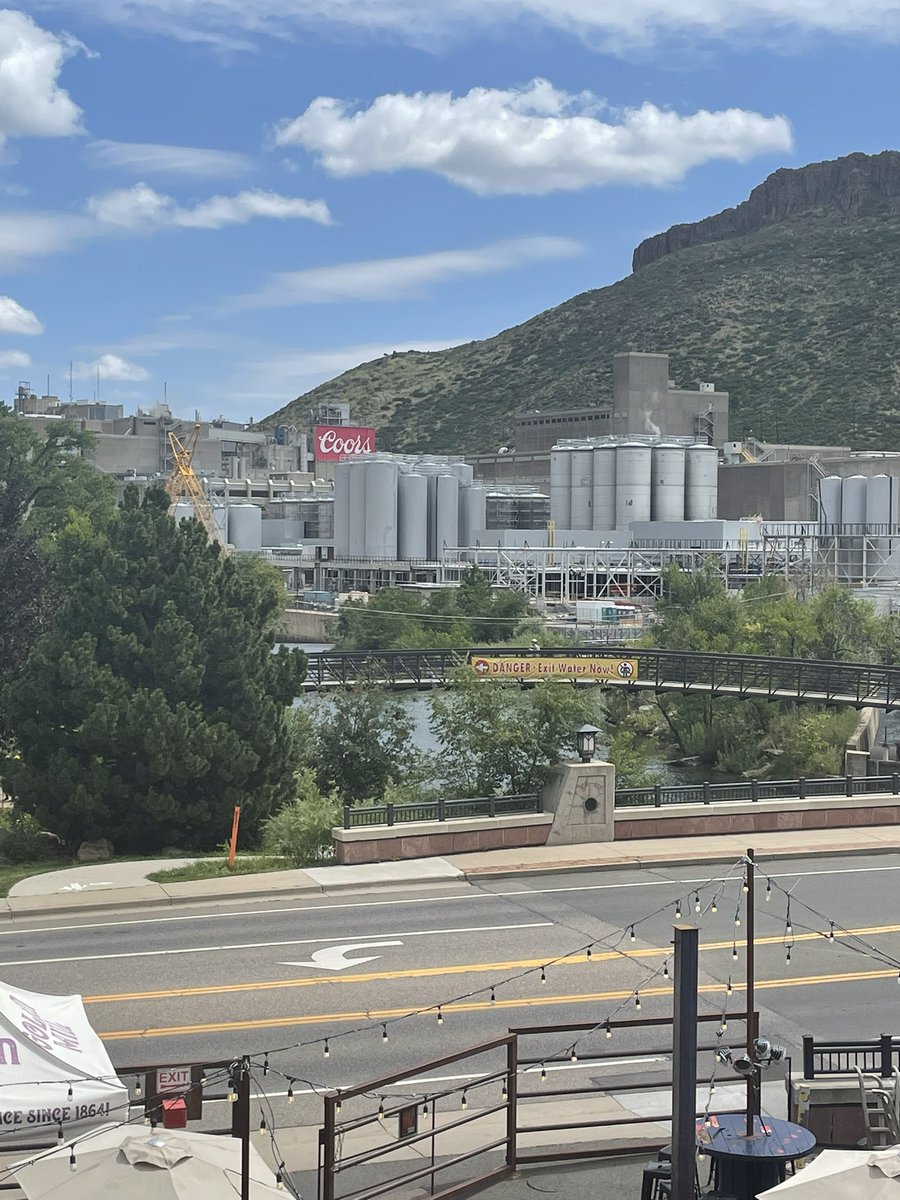 NickAntonelli09's tweet photo. The air smells like Football and the mountains are so Blue #Coors @BarstoolBigCat @Billyhottakes @PFTCommenter @PMTsportsbiz @hen_ease @Philly_Mays @PardonMyTake https://t.co/DOy5vFeOwj