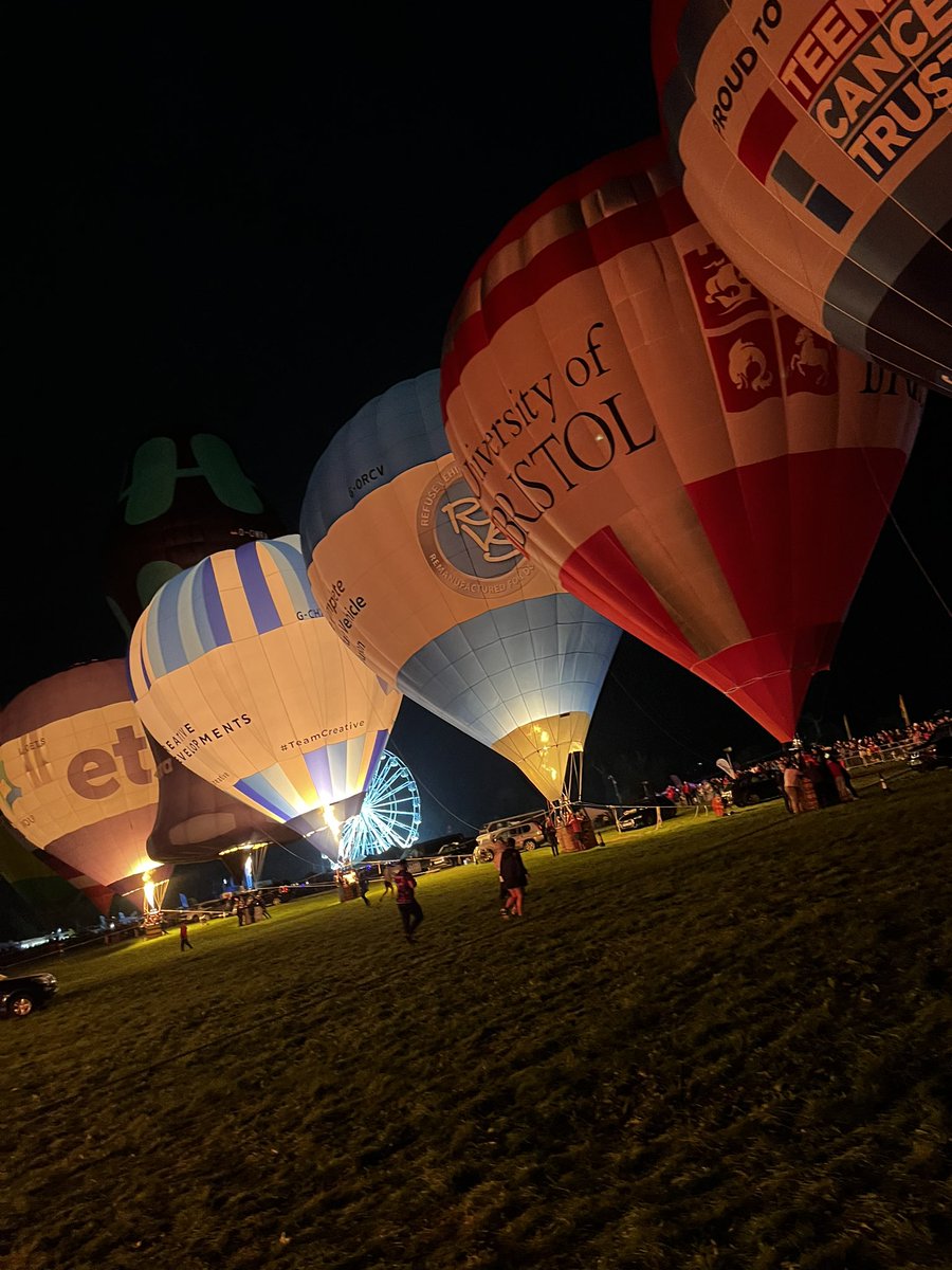 JoeWilly82's tweet photo. Cracking weekend at the @bristolballoon fiesta despite the bad weather https://t.co/VULj6fwWNY