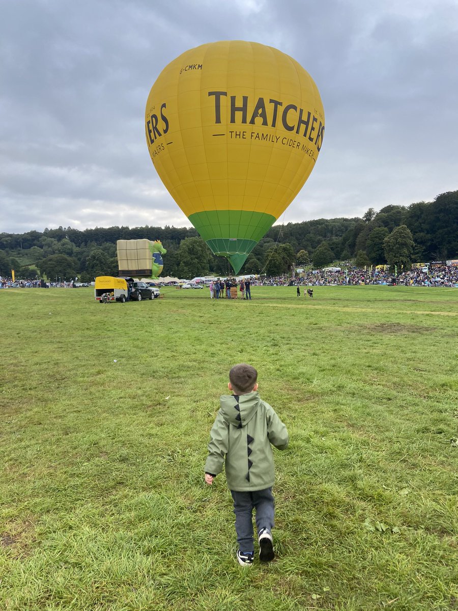 JoeWilly82's tweet photo. Cracking weekend at the @bristolballoon fiesta despite the bad weather https://t.co/VULj6fwWNY