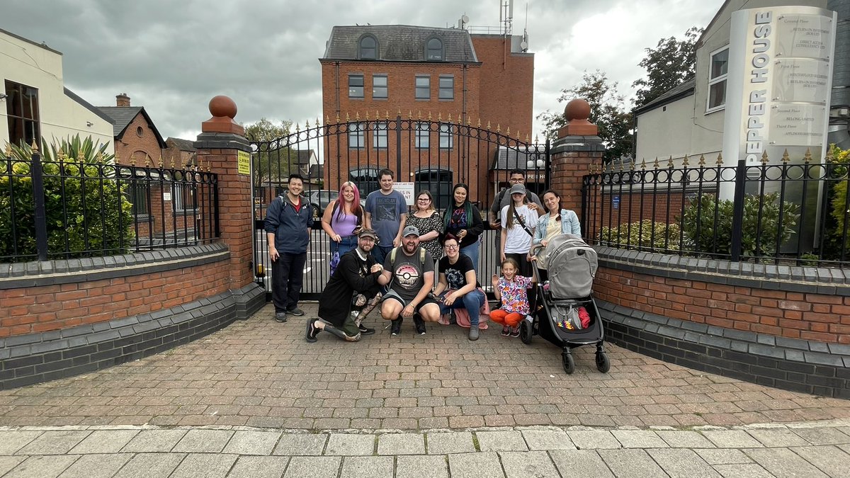 ChazBrowder's tweet photo. @pokemongoappuk I have applied for this and no reply yet. However the @GoNantwich squad got together for #communityday we have an amazing day. #goldenlureparty and #shiny @PokemonGoApp one day I might get a Shundo from a community day 😂 https://t.co/9NumF1HxJw