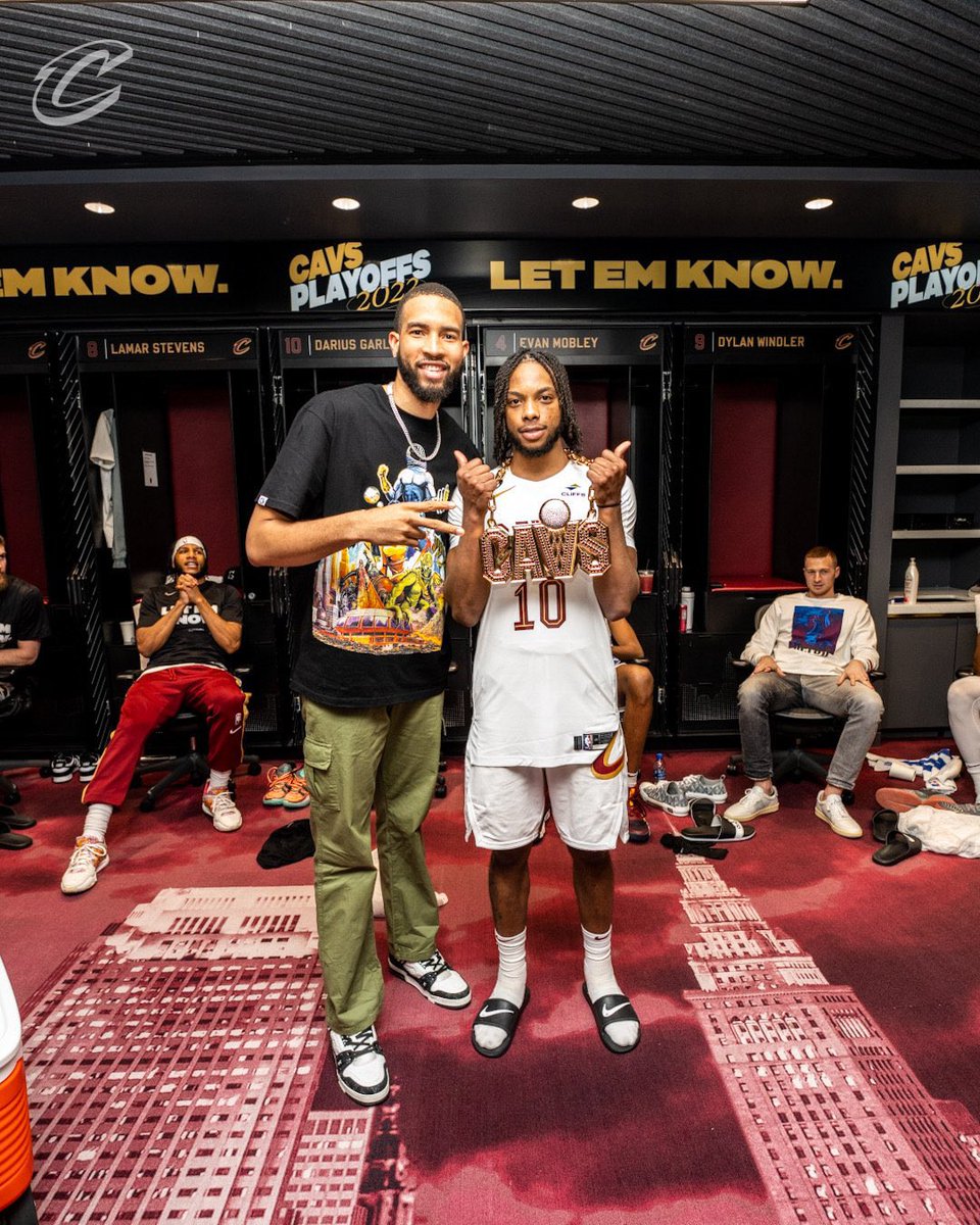 KnicksMuse's tweet photo. The Cavs had a photoshoot in the locker room after Game 2, and then lost 3 straight games 💀 https://t.co/Tizmbwp7Si