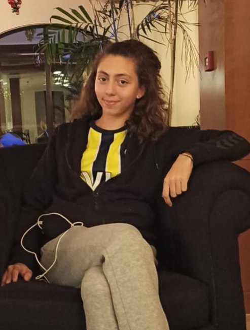 Sen yoksun, yerin hep boş, her yerde seni ararım Serin'im. Bu yokluk, bizi öldürdü, sebep olanların da nefesini kesene kadar durmak yok. Günler geçer, ama biz hep 6 Şubat'ta kaldık. Ölmek için yalvaracaksınız İsias katilleri. #isiasortakdavamız