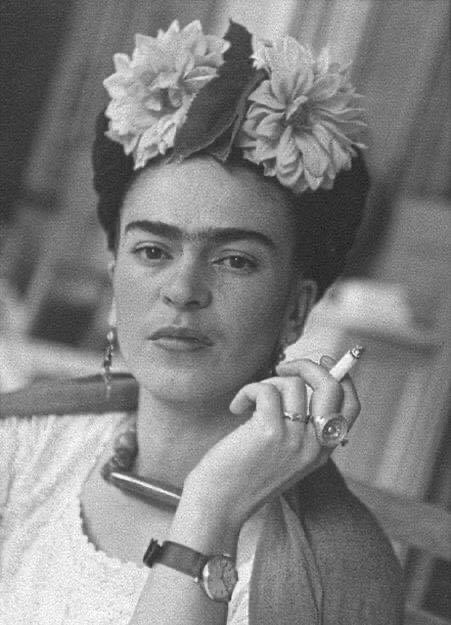 OutlawsPoetic's tweet photo. “They are so damn 'intellectual' and rotten that I can't stand them anymore....I [would] rather sit on the floor in the market of Toluca and sell tortillas, than have anything to do with those 'artistic' bitches of Paris.”

— Frida Kahlo https://t.co/EMhQFe4xlm