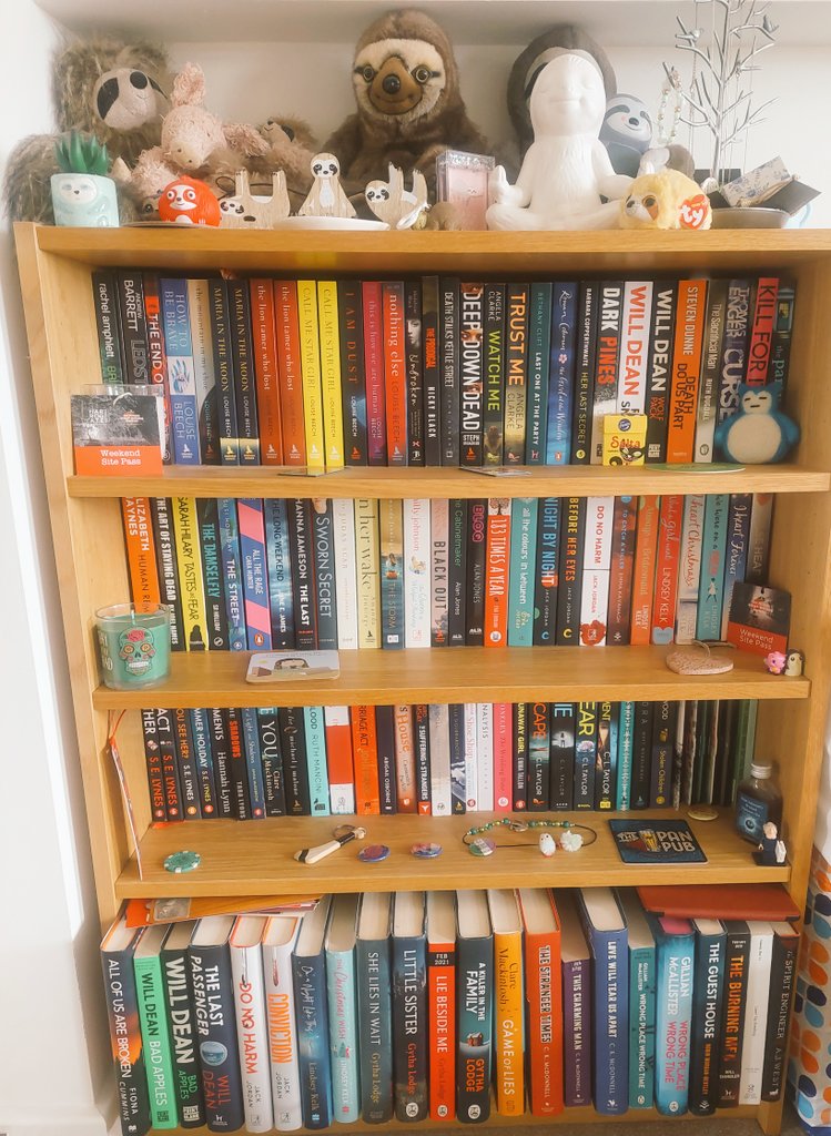 EllenDevonport's tweet image. Signed bookcase/sloth shrine sorted! 

#booktwt #signedbooks #readreviewrepeat #readingcommunity #books