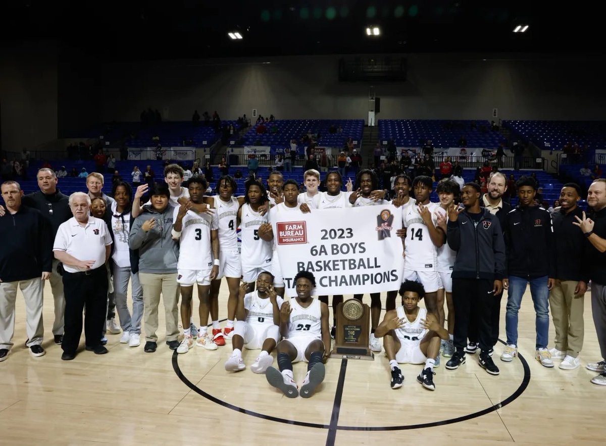 jb_hurricanebb's tweet photo. RING ceremony today at 3:00 in DRHG! For seven seniors, it’ll be their 3rd ring in 3 years! 
Very informal, everyone is invited. 
@coachwesswift @thesammielewis @3_man_weave @wessondeion1 @kylen_baller @IsaacWHarrell @DevariousMont @TySpicer23 @James_Blai @Philliptillma12 https://t.co/xkkCKS85Ql