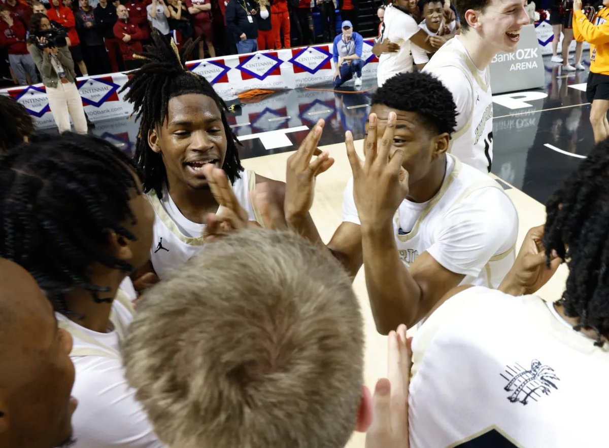 jb_hurricanebb's tweet photo. RING ceremony today at 3:00 in DRHG! For seven seniors, it’ll be their 3rd ring in 3 years! 
Very informal, everyone is invited. 
@coachwesswift @thesammielewis @3_man_weave @wessondeion1 @kylen_baller @IsaacWHarrell @DevariousMont @TySpicer23 @James_Blai @Philliptillma12 https://t.co/xkkCKS85Ql