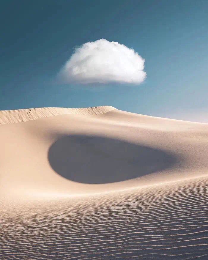 SherronThrush49's tweet photo. Mixing photography and traditional painting, the work is uniquely creative in form, color texture, and composition, with images of landscapes once trodden and like an abstract dream ☁️☁️☁️ #photography #beauty #desert #blue  #white #grasslands #sky https://t.co/4RSEDBgzXG