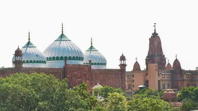 inonusharma's tweet photo. Dear @myogiadityanath and @narendramodi that’s enough for Muslim to be a part of that era now it’s time to get a real gem in the janambhumi area of lord SHRI KRISHAN JI so from our side we appeal to do Protest for mathura. 
@DN_Thakur_Ji @bageshwardham 
#mathura #shrikrishanbhumi https://t.co/Rrt0BYh5UA