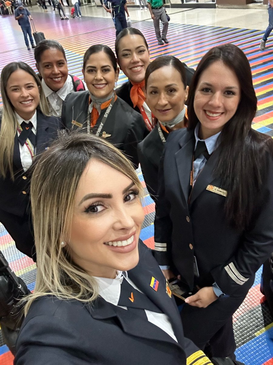 jasminaravi's tweet photo. Primer vuelo internacional “femenino” 07/08/2023 https://t.co/xRseRc7uA9