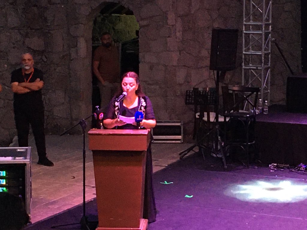 AkdAltinoluk's tweet photo. Festivalimizin son günü Altınoluk Amfi Tiyatrosu’ndaki konserler ile sona erecek. Programımız başladı. https://t.co/nix0duIEii