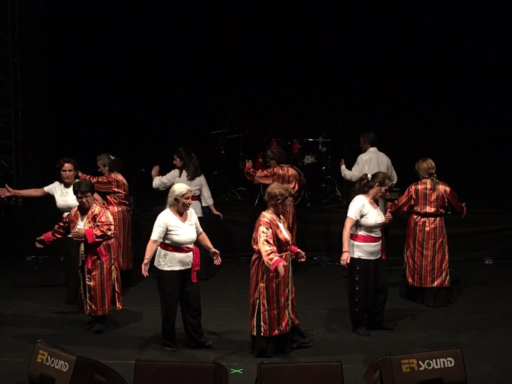 Festivalimizin son günü Altınoluk Amfi Tiyatrosu’ndaki konserler ile sona erecek. Programımız başladı.