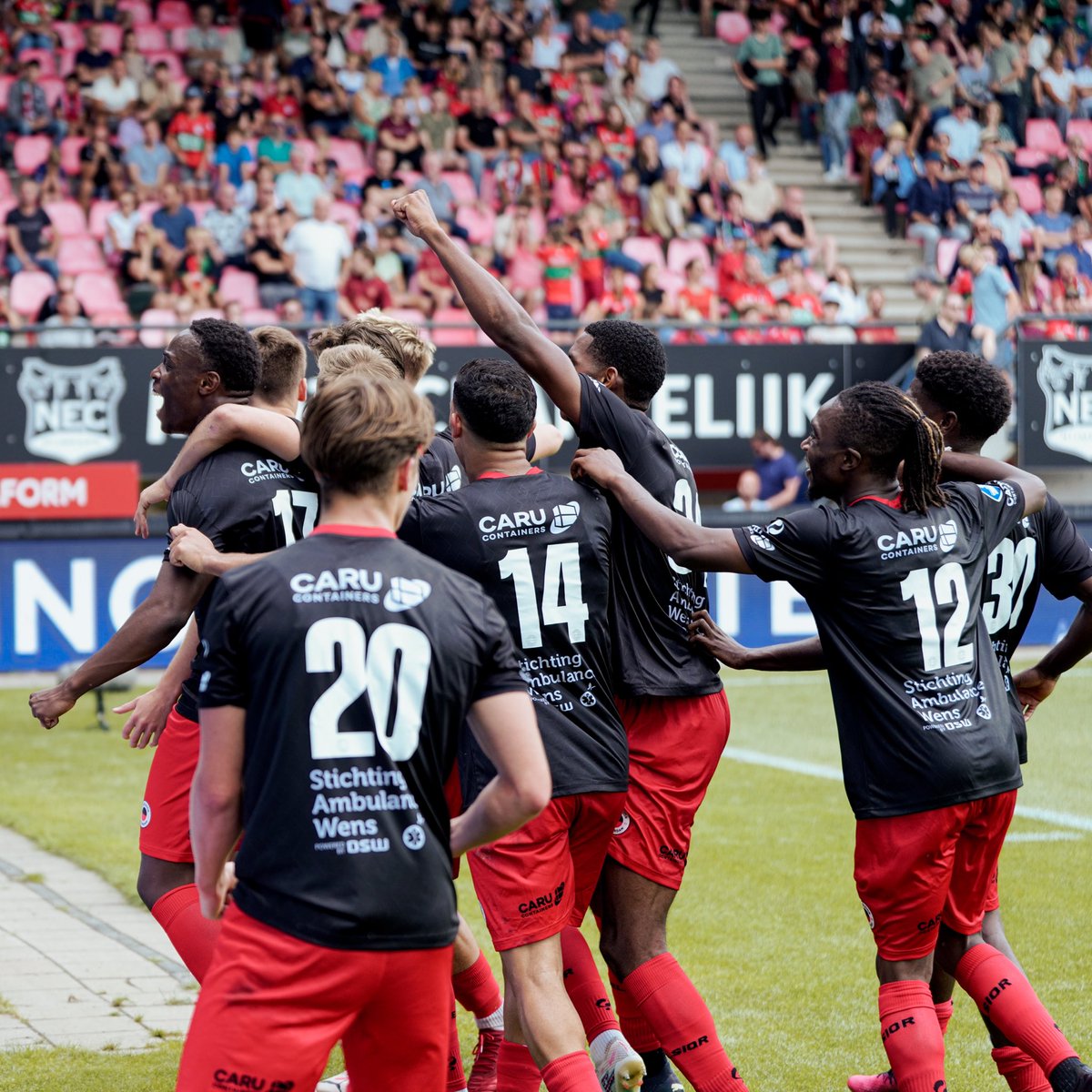 excelsiorrdam's tweet photo. 𝑺𝑾𝑬𝑫𝑰𝑺𝑯 𝑯𝑶𝑼𝑺𝑬 𝑴𝑨𝑭𝑭𝑰𝑨 🇸🇪

⚫️🔴 #samensterk #necexc https://t.co/3T6Z44qmIU
