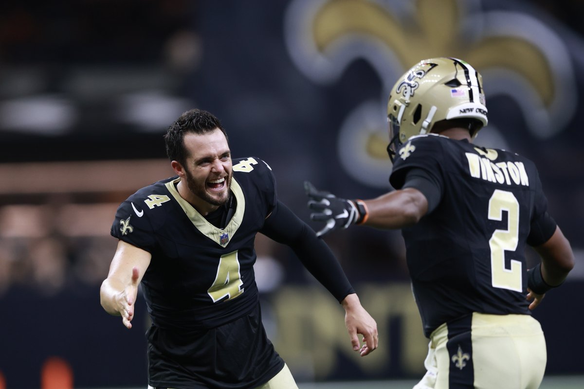 Saints's tweet photo. Hot start for the QBs 🙌

Carr: 6-8, 70 YDs, 1 TD 

Winston: 3-3, 53 yds, 1 TD https://t.co/UuPu5Lz41r