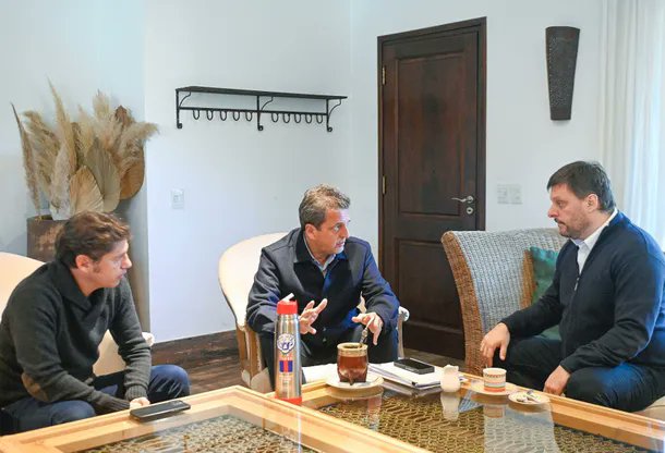 AgenciaElVigia's tweet photo. Sergio Massa se reunió con Axel Kicillof y Leandro Santoro https://t.co/iEbrSEBAJD