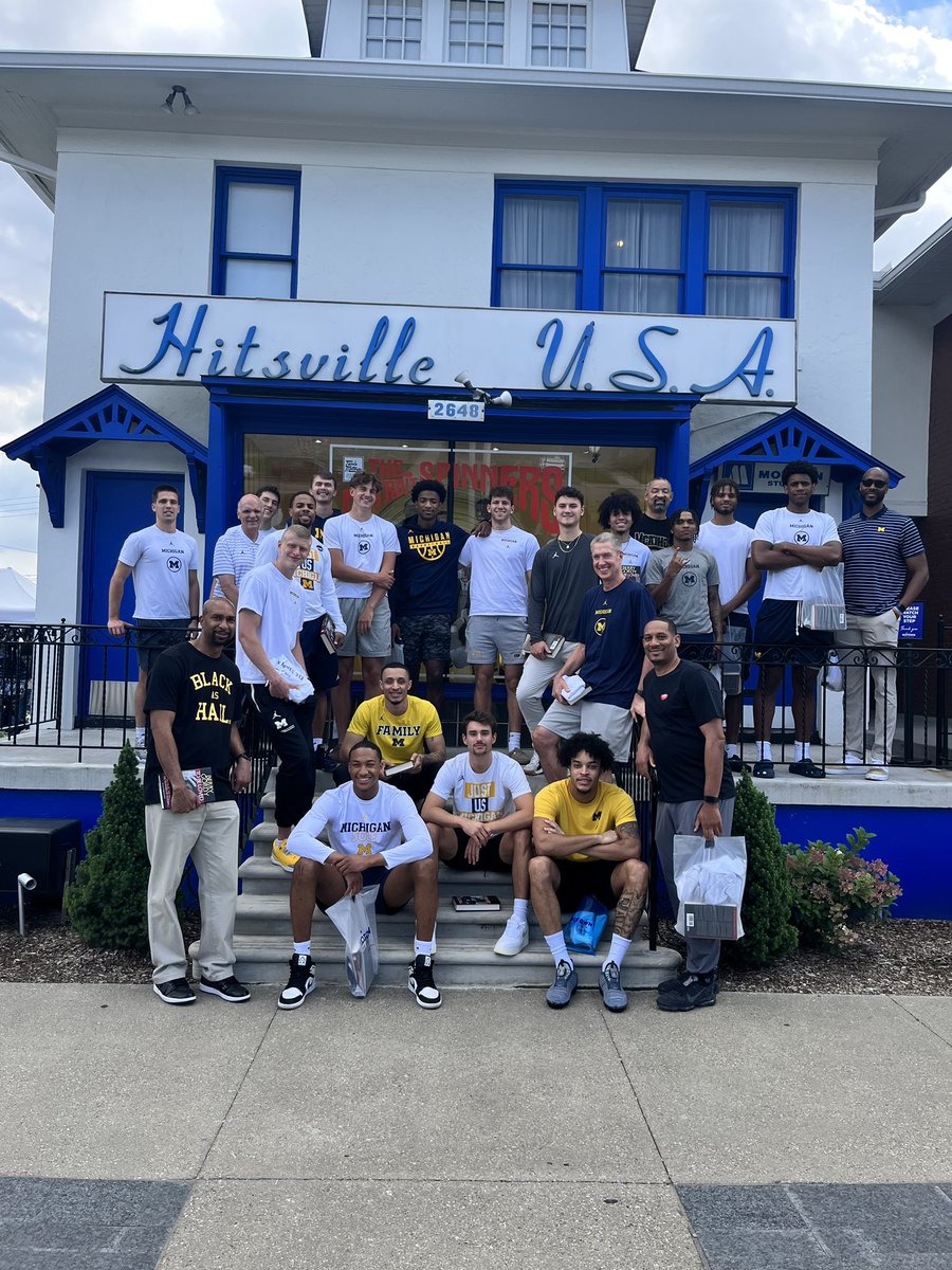 JuwanHoward's tweet photo. Some Motown Magic!
Hitsville USA indeed!

〽️FAMILY road trip! https://t.co/BRnClJuWsX