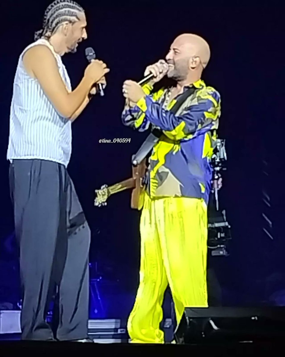 bussolediermal's tweet photo. 😍😍istantanee di felicità ❤
Grazie a @Tina_040594 per questi scatti😘🥰
#ErmalMeta #N20BackHome #musicalive https://t.co/5wb7qZ4EWD