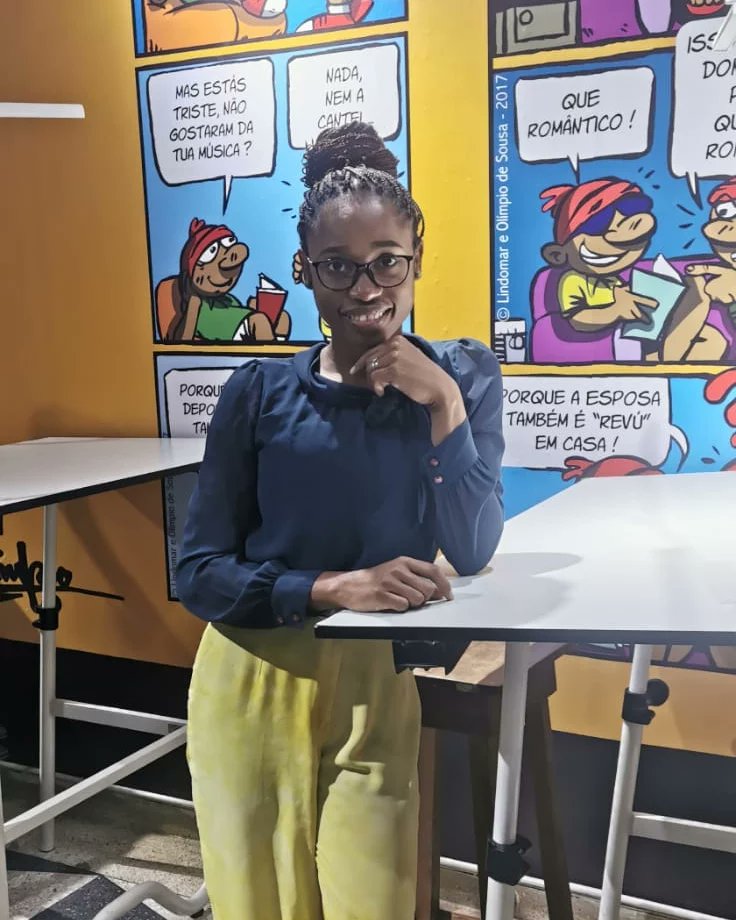 djamila_dasilva's tweet photo. Hoje estou numa fábrica de sonhos🤣 uma escola de histórias em quadrinhos, o que será que estamos a fazer por aqui? 🤔🤔
#meninaluz #semprefoiDeus #vozoff #gravando https://t.co/yqDNJ1u0Wg