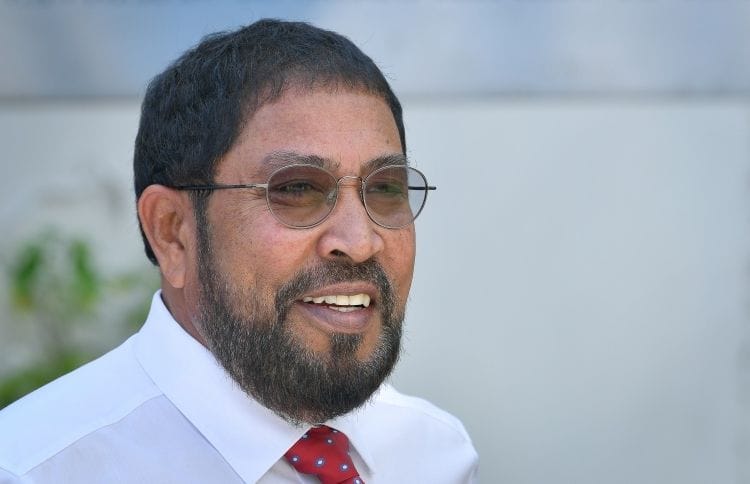 husainaryf's tweet photo. @Thimarafushi އޮނަރަބްލް ޤާސިމް އިބްރާހީމް އަކީ ޒަމާނުއްސުރެ އެކުގައި ސިޔާސީ މަސައްކަތްކޮށް ގޮތްއެނގޭ އިތުބާރު ކުރެވޭ ހަމައެކަނި ކެންޑިޑޭޓް
ބުނަން ބޭނުންވާ އެއްޗެއް ނުބުނެވިގެން އެއެއްޗެހި އެތެރެއަށް ހިންދައިގެން އެ ވޭނުގައި އުޅޭން ނުޖެހޭނެ.
#QasimAmeen2023
#VoteforQasim ✅
@JPSecretariat https://t.co/IHHfkcBBbr