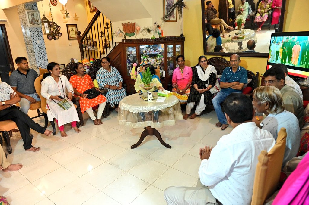 ShetSadanand's tweet photo. Visited the residence of senior Karyakarta Smt Devbala Bhise and met the enthusiastic @BJP4Madgao Mandal Karyakartas. Their unwavering dedication and commitment to @BJP4Goa is truly inspiring. https://t.co/S5NdSwzGbH