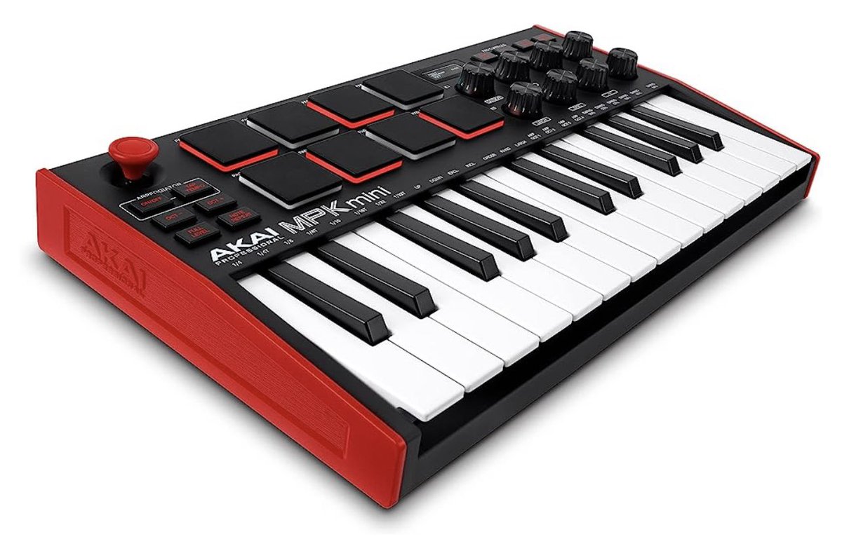 ellipsi_music's tweet photo. Which of these would be more useful for you with where you are on your journey?

A) Studio Recording Bundle (interface, headphones, mic, studio one)

B) AKAI MPK mini 

Please vote below https://t.co/G34ohkhz9a