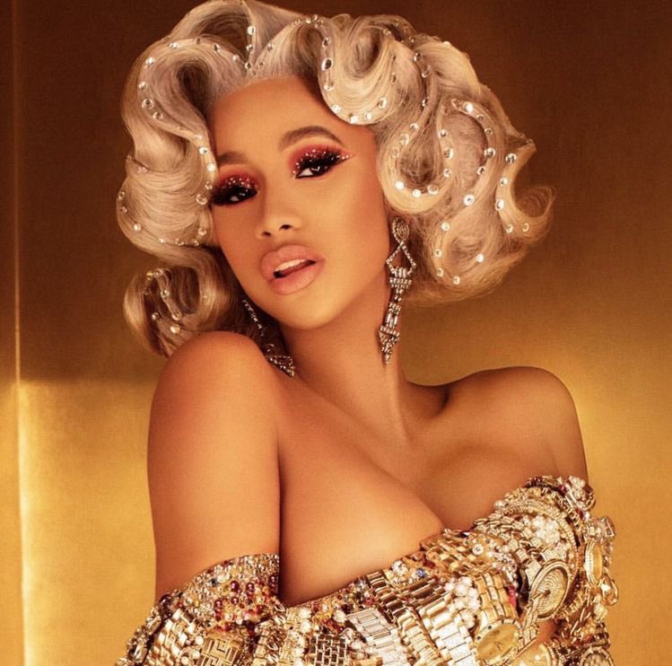BARTIERVOGUE's tweet photo. Cardi. B feetures that ovarshaddow the arginal sang: an therd 🧵🔥 https://t.co/bAMMeucaFQ