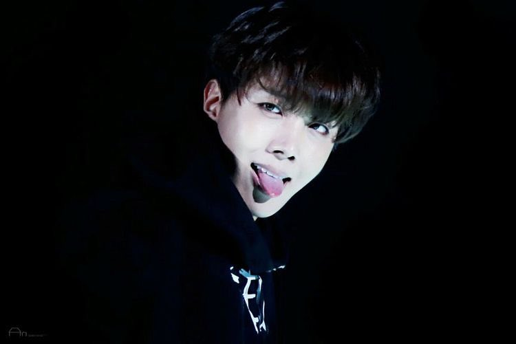 uarmyvibe's tweet photo. JUNG HOSEOK!!! https://t.co/cbZOJy8Cdx