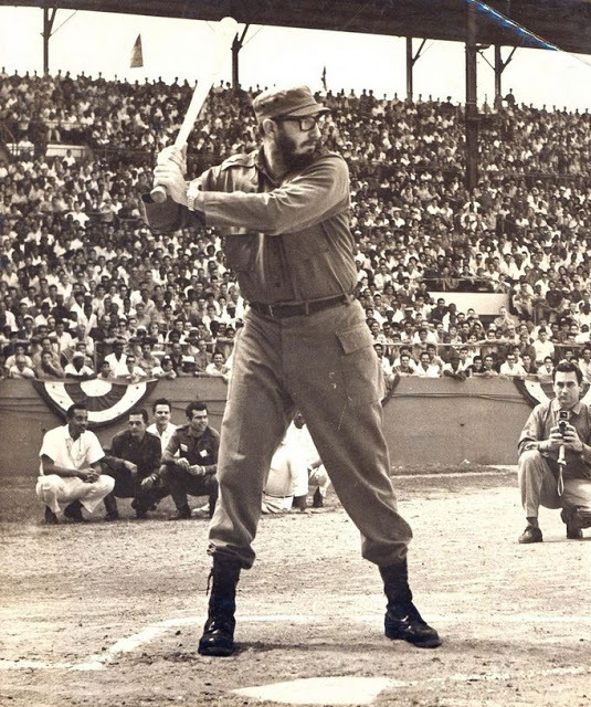 AccrevenO's tweet photo. ACCREVEN Zulia, @movsolid_vencub , @CubaCooperaVen realizaron partido de softbol en homenaje al 97 cumpleaños de Fidel #FidelPorSiempre #AccrevenConFidel
@AccrevenC @AccrevenZ @AccrevenAnz
@AccrevenT @ACCREVENARAGUA1
@AccrevenVal @embacubaven
@ConsulCuba_Ccs @GlcInformacion https://t.co/t5kEGDpuHD