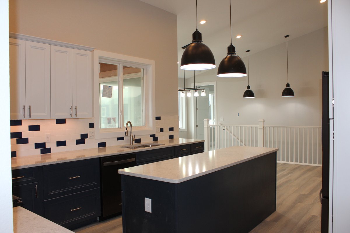 JenniferSevores's tweet photo. FOR SALE!!!
42 St. Andrews is an amazing new construction situated in the 10th hole subdivision. This great property features an attached RV garage that is heated and wired to plug in your travel home.
Team Property Group LLC 3076609530
See more pictures!
https://t.co/cpfplE7knR https://t.co/bs0yxgjYRR