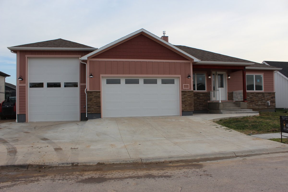 JenniferSevores's tweet photo. FOR SALE!!!
42 St. Andrews is an amazing new construction situated in the 10th hole subdivision. This great property features an attached RV garage that is heated and wired to plug in your travel home.
Team Property Group LLC 3076609530
See more pictures!
https://t.co/cpfplE7knR https://t.co/bs0yxgjYRR