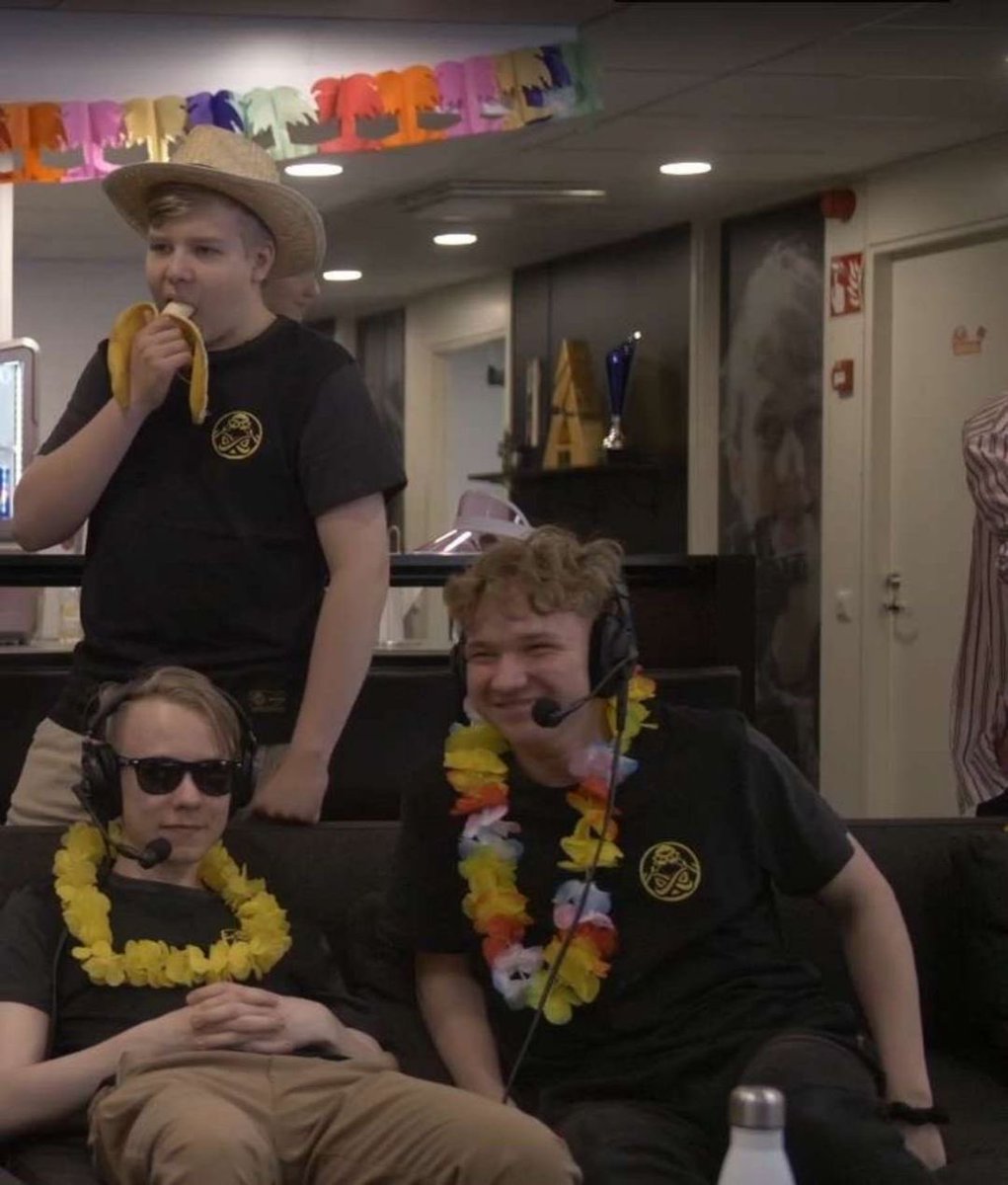 MatzCS2's tweet photo. Kiitti kaikille viikonlopust 

Oli jees ENCE Prospects Summer Event ja leiri, oli kiva nähä paljo tuttui @eXeCSGO_ _ @ZN1ghtZ @meltycs @Keksimage @JekkuCS @AhMa_CS @Eestuuu @foqucsgo @lammucs ja paljon muita ❤️❤️

Kiitos @ikoseneemeli @ENCE @artturihautala 

Thank you @WhiteyCS https://t.co/kyvW6IHSFp