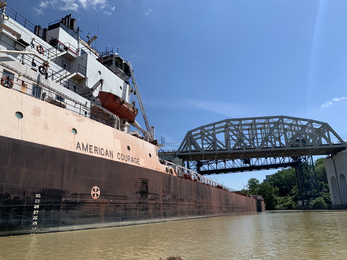 enfabian's tweet photo. #RiverLife #Cuyahoga #AmericanCourage https://t.co/d6YQxNRLHt