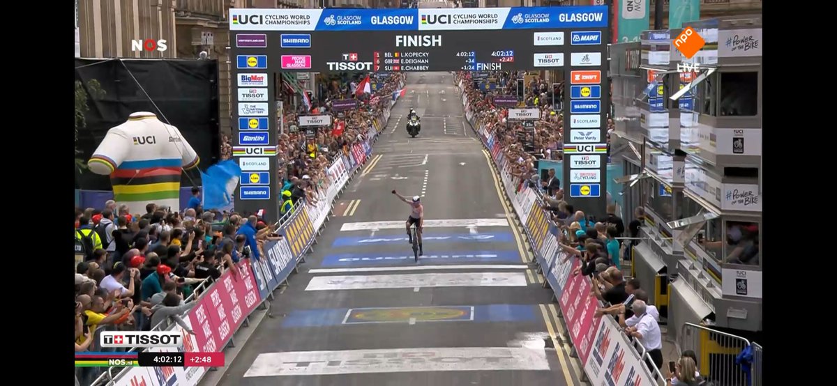 Thanks people in Glasgow for your support!Never boring with me:had to stop 3 times today.😵‍💫Disappointed I could not race the final because of flat tire with 12km to go. Proud to say goodbye with racing the final with good legs and my fighting spirit. Congrats <a href="/LotteKopecky/">Lotte Kopecky</a> 🌈!