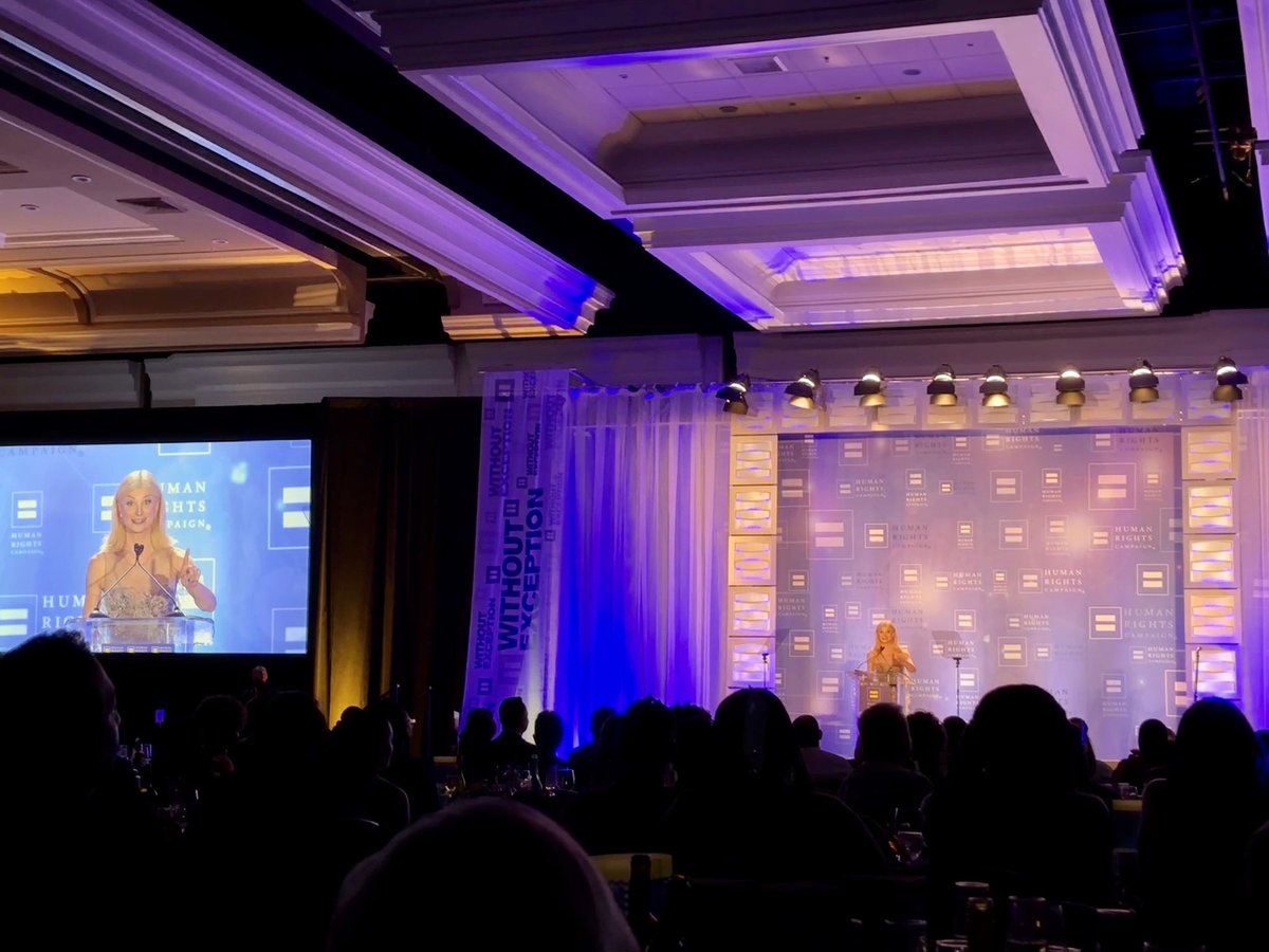 SenToniAtkins's tweet photo. #TeamToni attended @HRCSanDiego’s annual dinner, supporting the important work @HRC does to ensure equality for #LGBTQ folks across the country #WithoutException. Thanks to @HRC_President @KelleyJRobinson, @WilsonPhillips, @DGComedy, & Dylan Mulvaney for joining us in #SanDiego. https://t.co/tEVkuzWQaN
