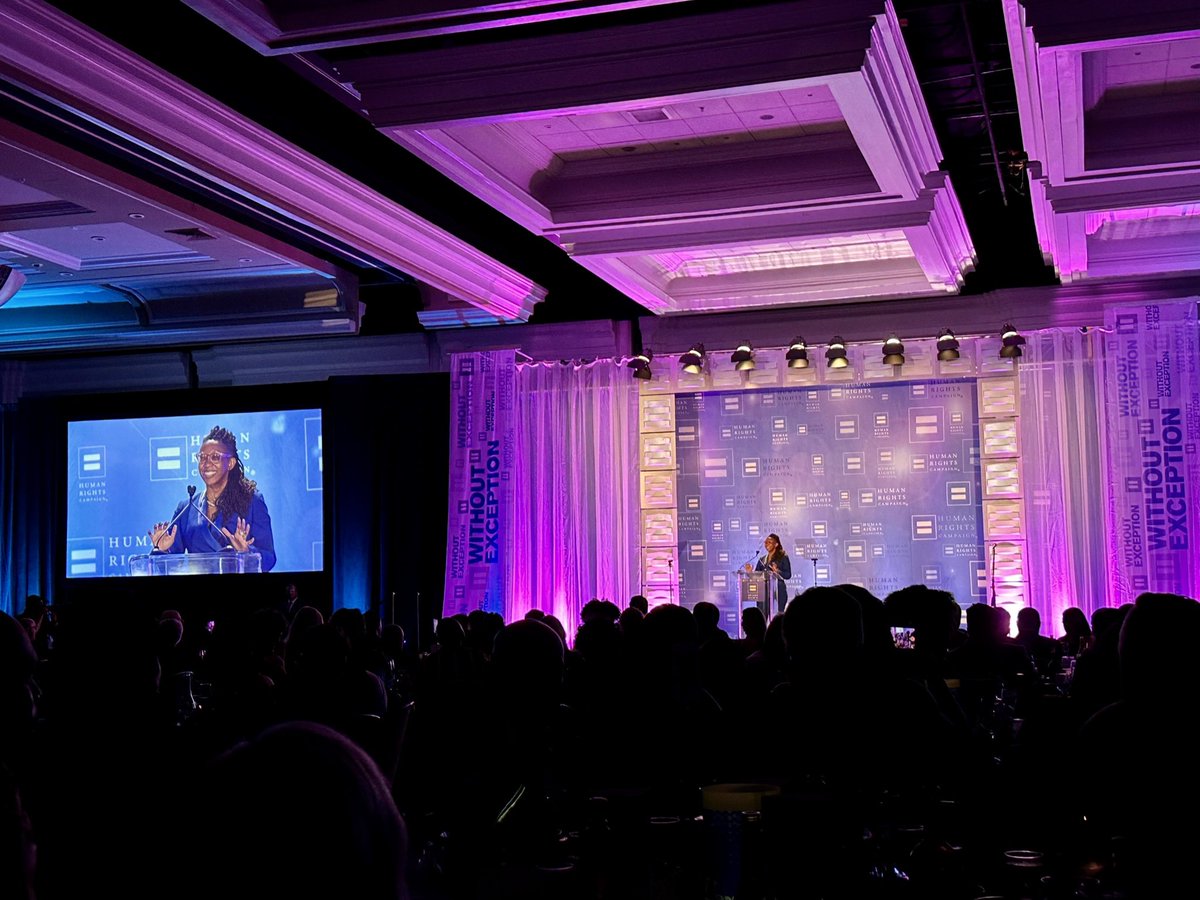 SenToniAtkins's tweet photo. #TeamToni attended @HRCSanDiego’s annual dinner, supporting the important work @HRC does to ensure equality for #LGBTQ folks across the country #WithoutException. Thanks to @HRC_President @KelleyJRobinson, @WilsonPhillips, @DGComedy, & Dylan Mulvaney for joining us in #SanDiego. https://t.co/tEVkuzWQaN