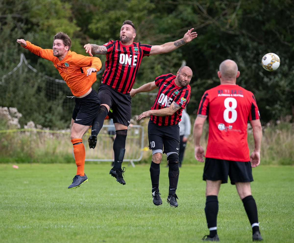 Another victory for <a href="/ParklandWidi/">Parklands FC🌳</a> club this weekend, today for <a href="/ParklandsVetsFC/">Parklands Vets FC</a> taking on St Mike’s. This picture demonstrates how near impossible to guess Spot The Ball is!😆