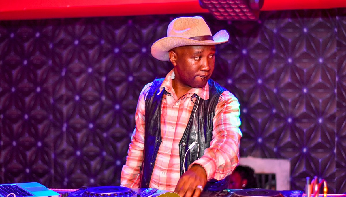 Am ready to take you for a country music ride on <a href="/tv47news/">TV47</a> @Tv47R #TV47CountryRide 
With <a href="/kjoekaranj/">Joe Karanja</a> <a href="/DjRomAce/">Dj Rom-Ace™</a>