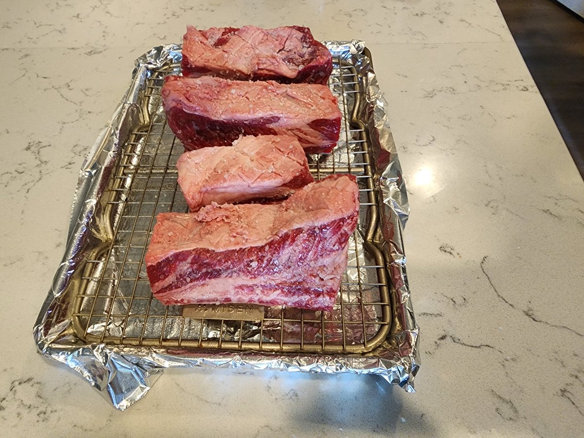 MoTown919's tweet photo. Smoked Beef Short Ribs w/ @seasaltnc garlic salt and @duckfatspray  Slow smoke then finishing with a sticky hoisin glaze https://t.co/FHZIJvC7Uj
