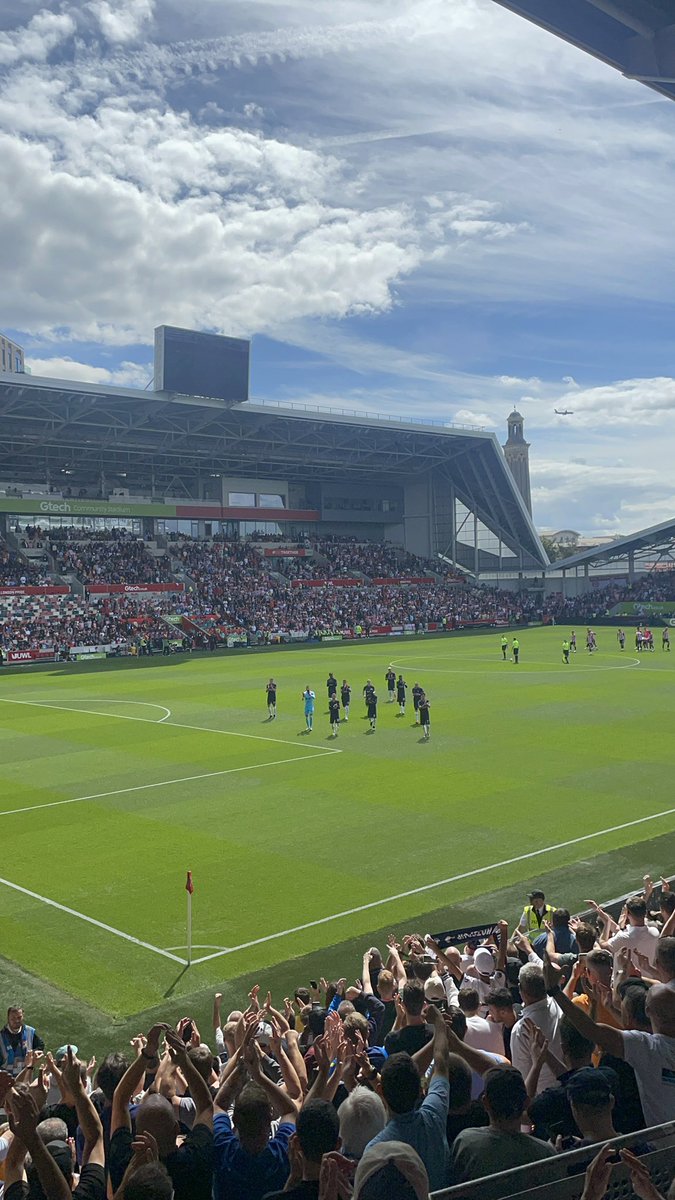 THFCComps's tweet photo. I’ve been to pretty much every away game last 2 years, but when this group came over to clap the fans before the game and huddled in front of us, it was the most positive energy i’ve felt in an away end for a long time.

Really have a good feeling about this project. #THFC https://t.co/AenZVtHTgL