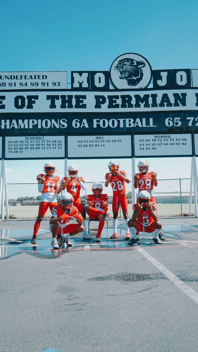 Breaking News!!!: OHS pussies posted up at Permian’s championship sign already expecting another major loss to our very own Permian Panthers 🐾