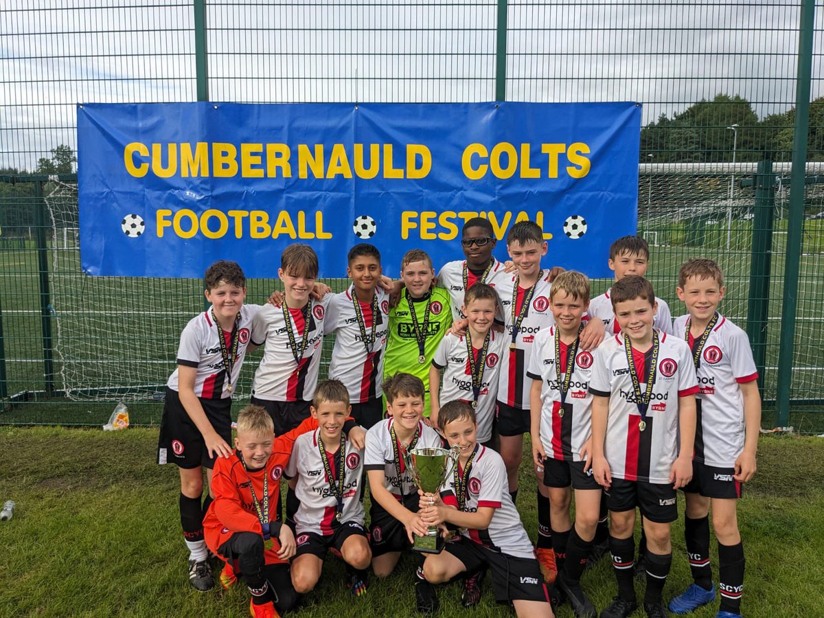 StCadocs2011s's tweet image. First trophy at 11s for St Cadocs City today 🏆…superb football in all their matches. 

Big thanks to @OfficialCColts for organising a fantastic event and to all the teams who took part 👏👏👏