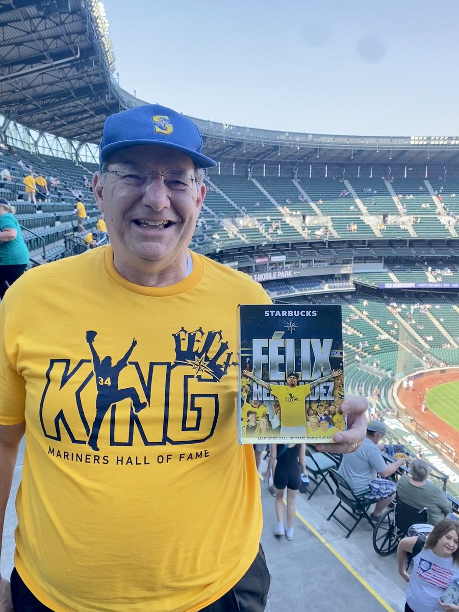 DMitchUGM's tweet photo. #HappyFelixWeekend #MarinersHOF #GreatDayForBaseball #GreatDayForaWin https://t.co/71WGE9c0Kk