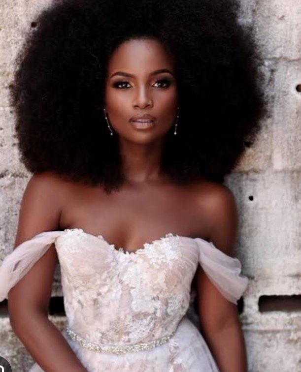 FMiyelani's tweet photo. You were robbed 😭😭😭 #MissSA2023 https://t.co/0QM9glumm7