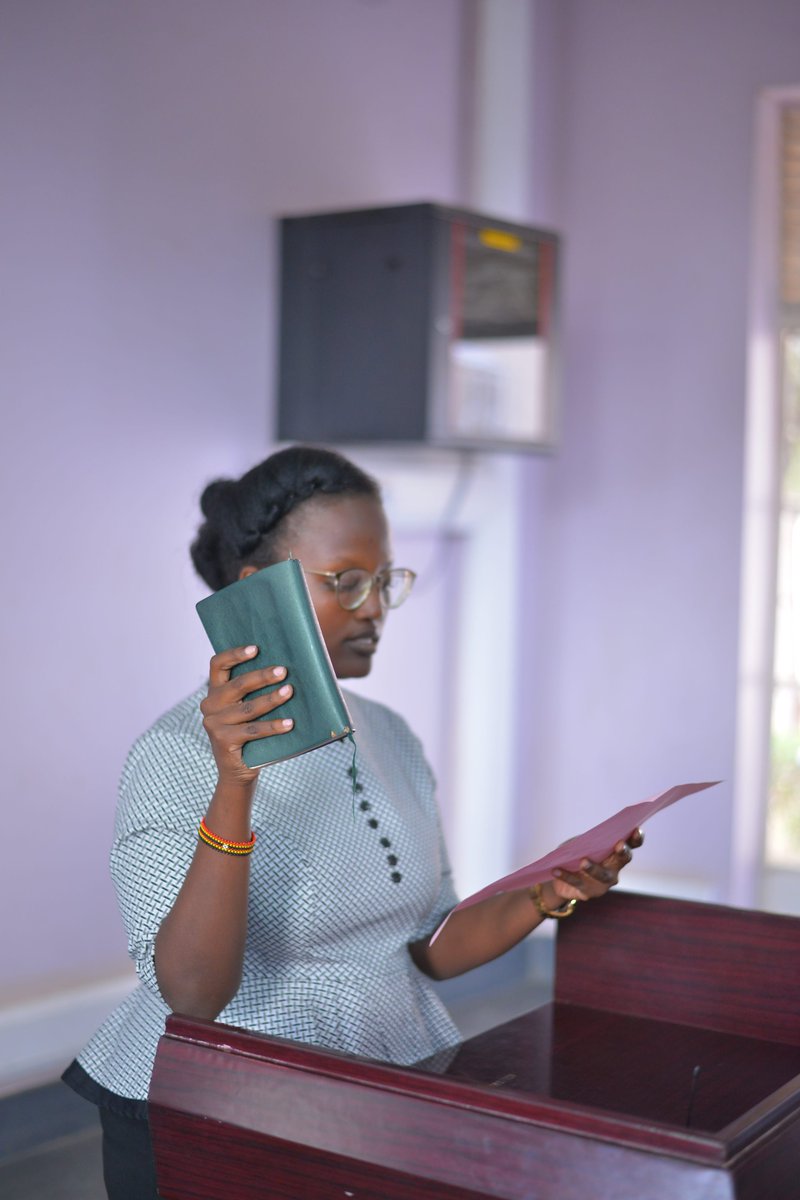 MbararaUST's tweet photo. Daisy Arinda was sworn in as the 35th Vice Guild President of @MbararaUST 

#MUSTUpdates https://t.co/Gzoae0M8Qd