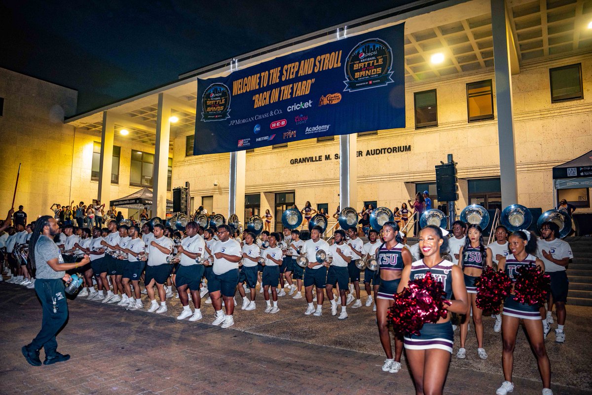 NationalBOTB's tweet image. 🌟 Be mesmerized by the vibrant "Ocean of Soul" Marching Band, Tiger Sensations, &amp;amp; the Texas Southern Cheerleaders at the Back on the Yard KICKOFF &amp;amp; Stroll Off Competition! FREE entry, vendors, performances, and so much more! Aug 25, mark the date! #StrollOff[...]