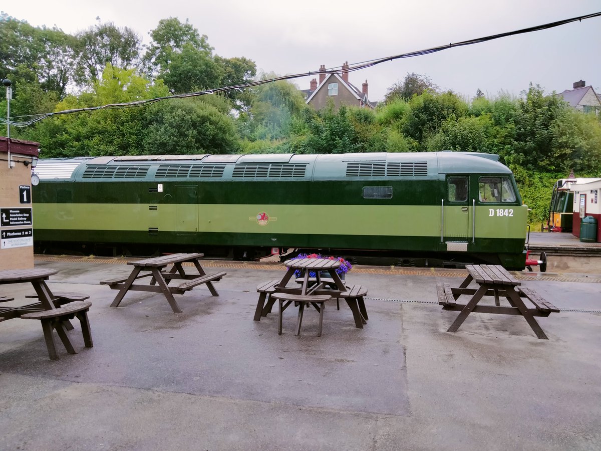 Class 47 D1842 at the Ecclesbourne Valley railway diesel gala Saturday (12/08/23)
#class47 #Duffield #Wirksworth