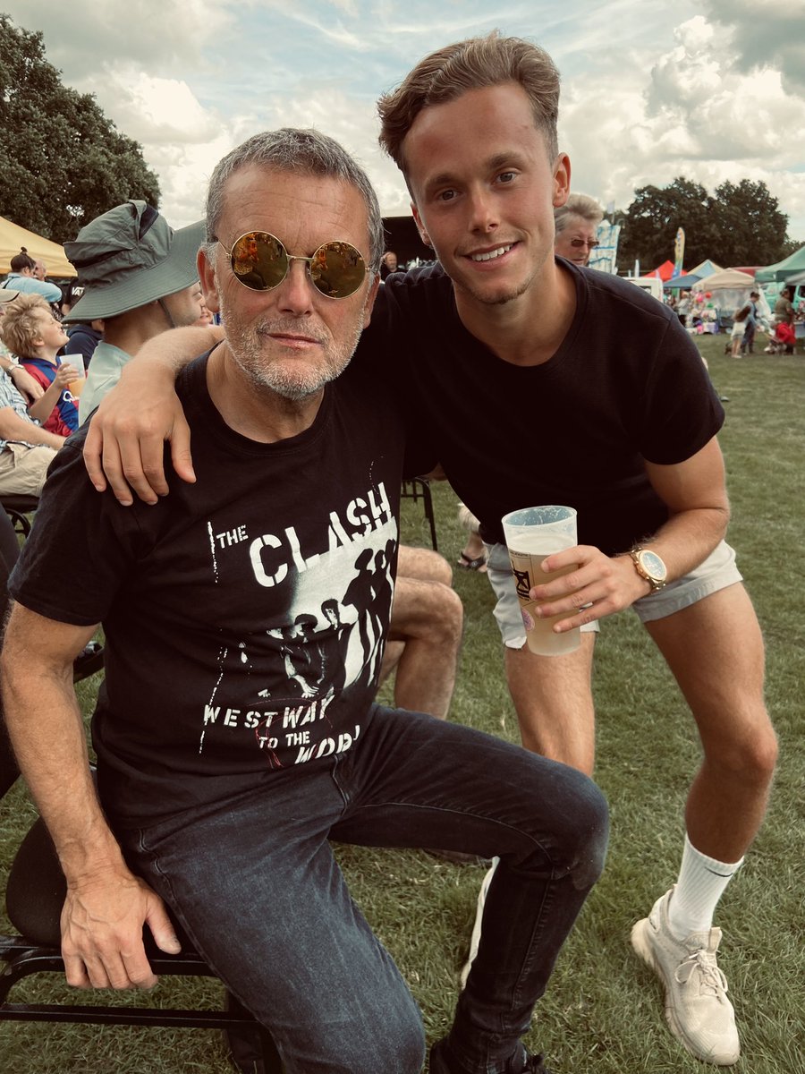 kirsh_steve's tweet photo. @CadillacsBad on 🔥 this afternoon at @AnimalAid festival 🤟

Well done dad! @NeilKirsh ❤️ https://t.co/k5IRdCWjER
