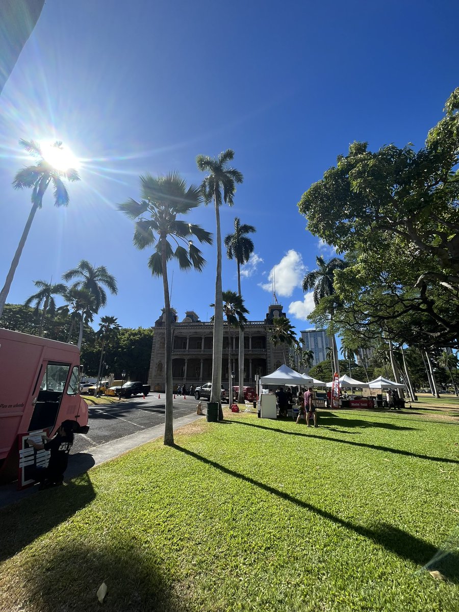 DillonAncheta's tweet photo. Emceeing todays Kama’aina Sunday at ‘Iolani Palace. We’re also collecting donations for #MauiRelief. At noon there will be a special pule for those impacted 🙏🏼 
Come on down, happening until 2 pm https://t.co/o6BMnBx4IG