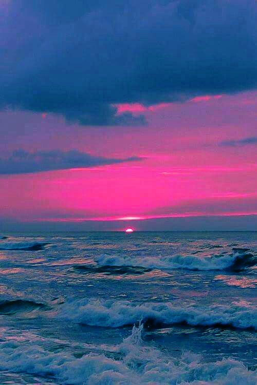 Loeka02's tweet photo. Evening .. Night .. https://t.co/wT7nTnuq1z