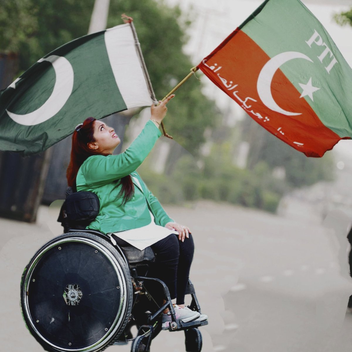 BarkatZainab's tweet photo. ہم ساتھ تھے، ہم ساتھ ہیں، ہم ساتھ رہیں گے،❤
یقین کے ساتھ، ایمان کے ساتھ،❤
عمران خان کے ساتھ۔❤

🇵🇰14 AUGUST HAPPY INDEPENDENCE DAY 2023 🇵🇰 https://t.co/9UK2flfJ5R