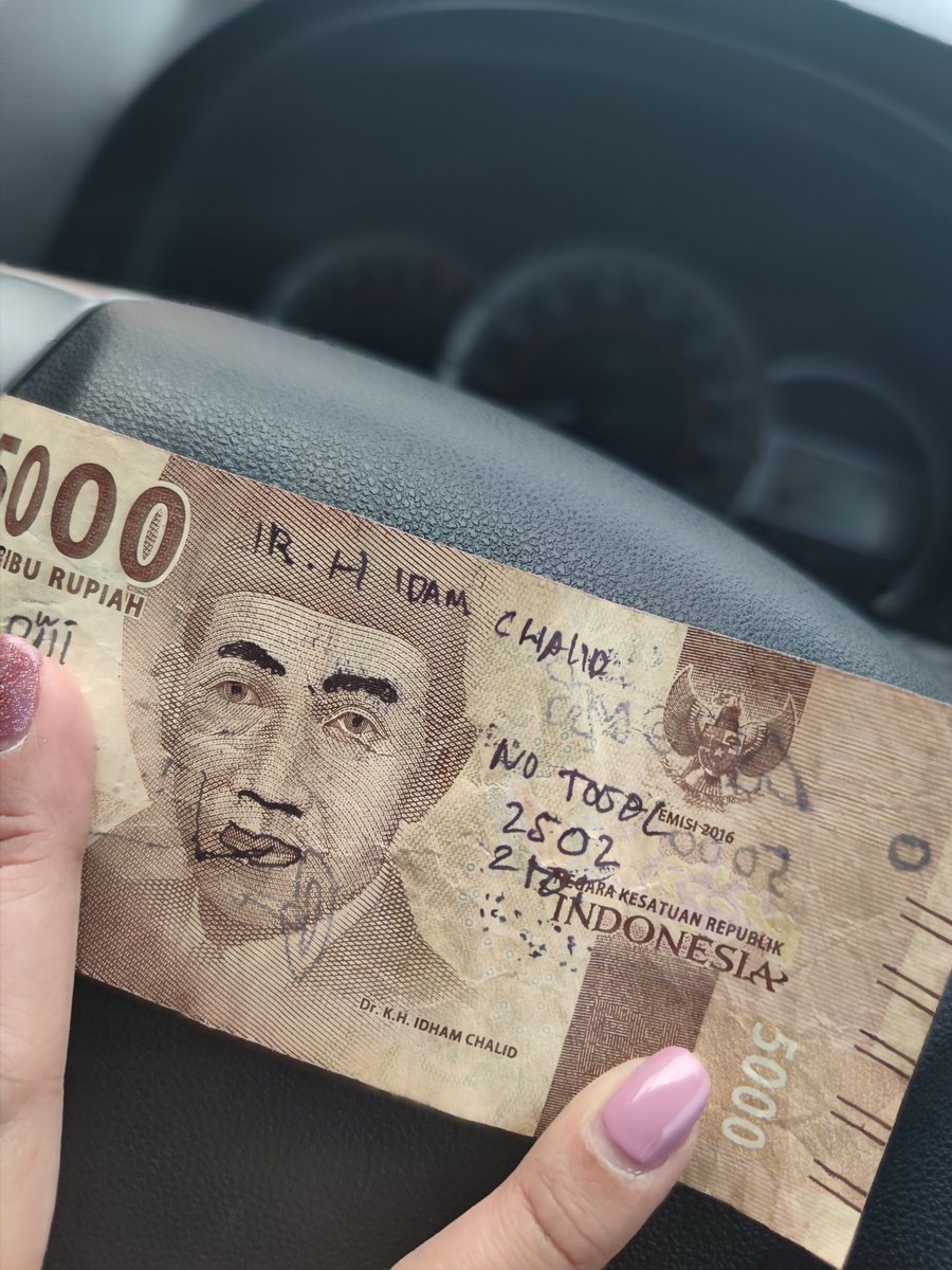 happylrp's tweet photo. Nemu uang gini waktu kembalian beli barang.  Siapa tau ada yang mau pasang nomor ye kan.. https://t.co/N4ohQLMK6x